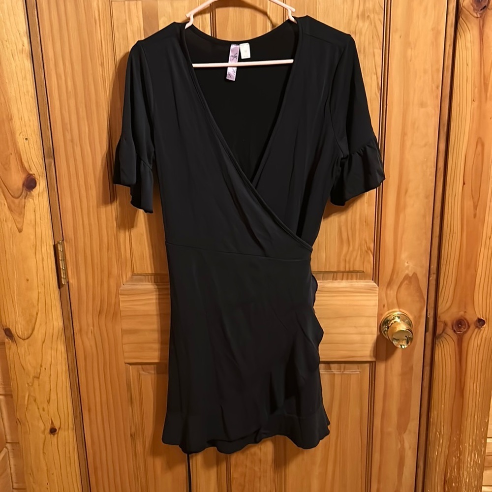 Ayla Women’s Black Flowy Tie Dress Size Medium - Picture 3 of 5